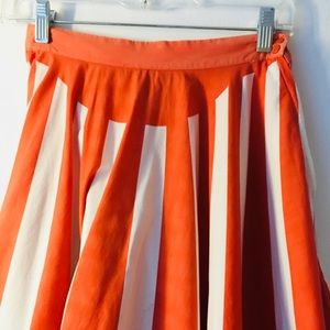 ADORABLE creamsicle stripe high waist H&M skirt 🍦